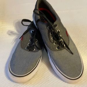 Men’s Levi’s sneakers